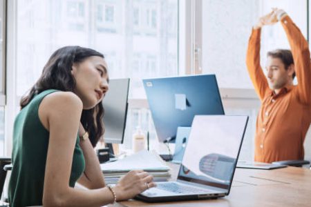 Büroyoga extra für die Bedürfnisse von Büromenschen.